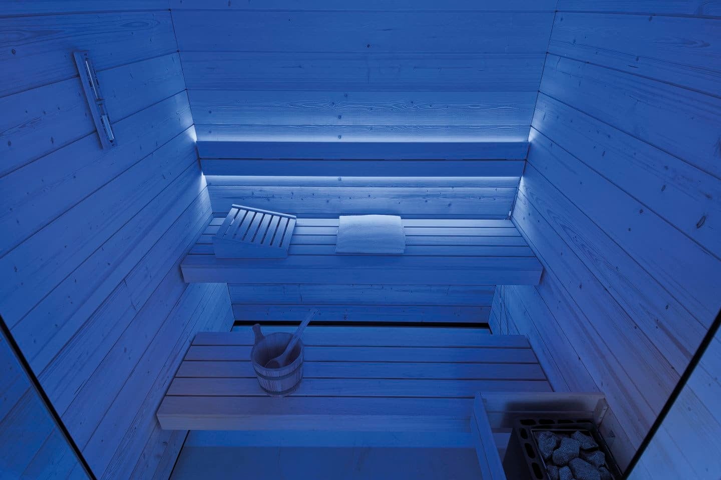 COUNTRY Sauna wellness installation